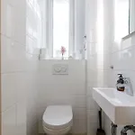 Elly Nine - Stylish Urban Apartment *