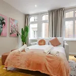 Apartment Elly Nine - Stylish Urban *