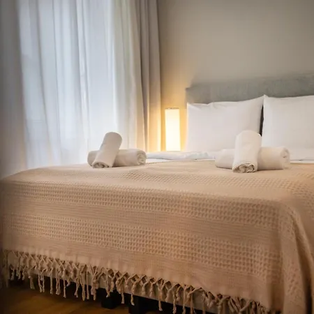 Elly Nine - Stylish Urban Apartman Wiesbaden