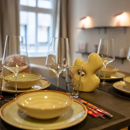 Elly Nine - Stylish Urban Wiesbaden