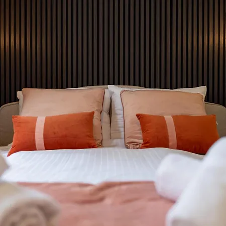 Elly Nine - Stylish Urban * Βιζμπάντεν