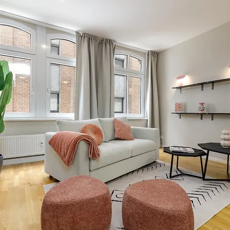 Elly Nine - Stylish Urban * Wiesbaden