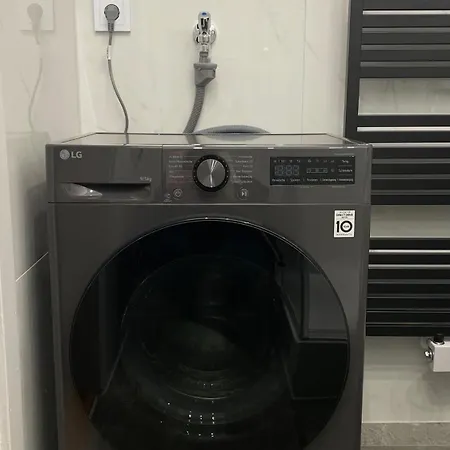 Elly Nine - Stylish Urban Wiesbaden