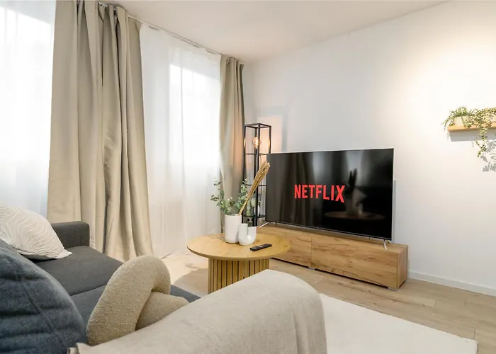 Elly Nine - Stylish Urban * Wiesbaden