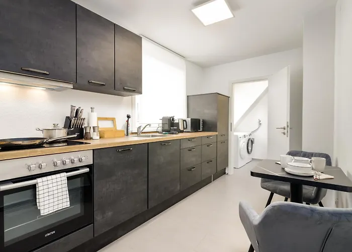 Elly Nine - Stylish Urban