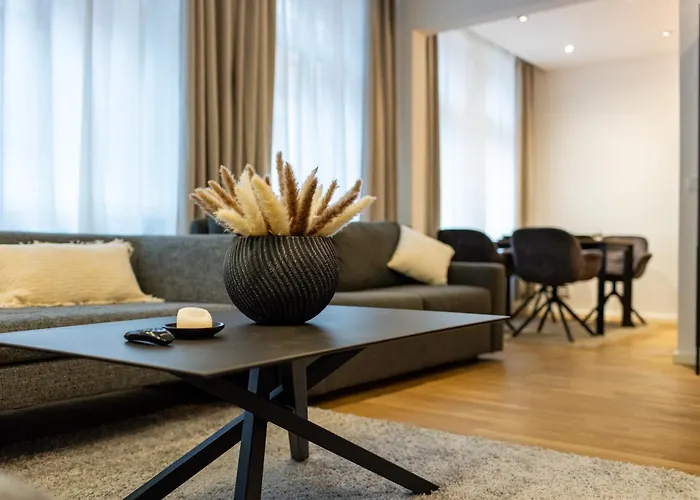 Elly Nine - Stylish Urban * Wiesbaden