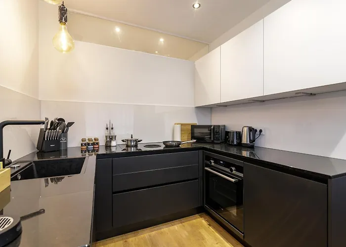 Elly Nine - Stylish Urban Βιζμπάντεν