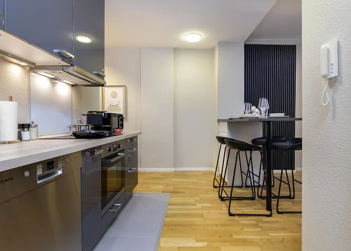 Elly Nine - Stylish Urban *