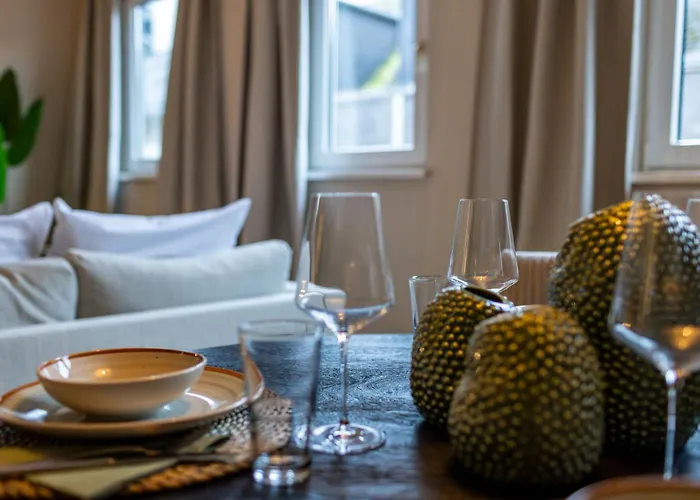 Elly Nine - Stylish Urban